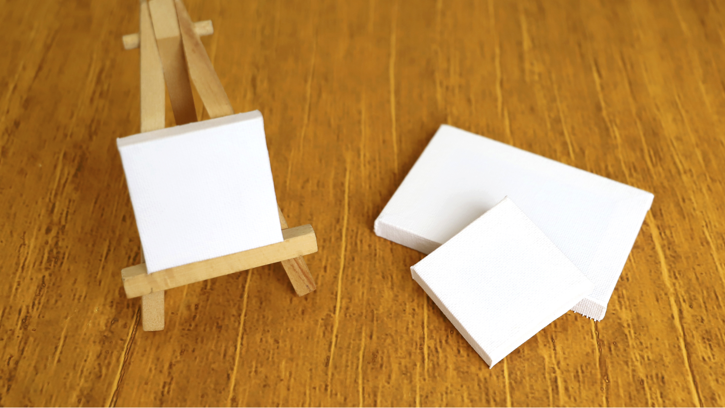 小さくて かわいいミニキャンバス ミニイーゼルでおうち時間を楽しもう