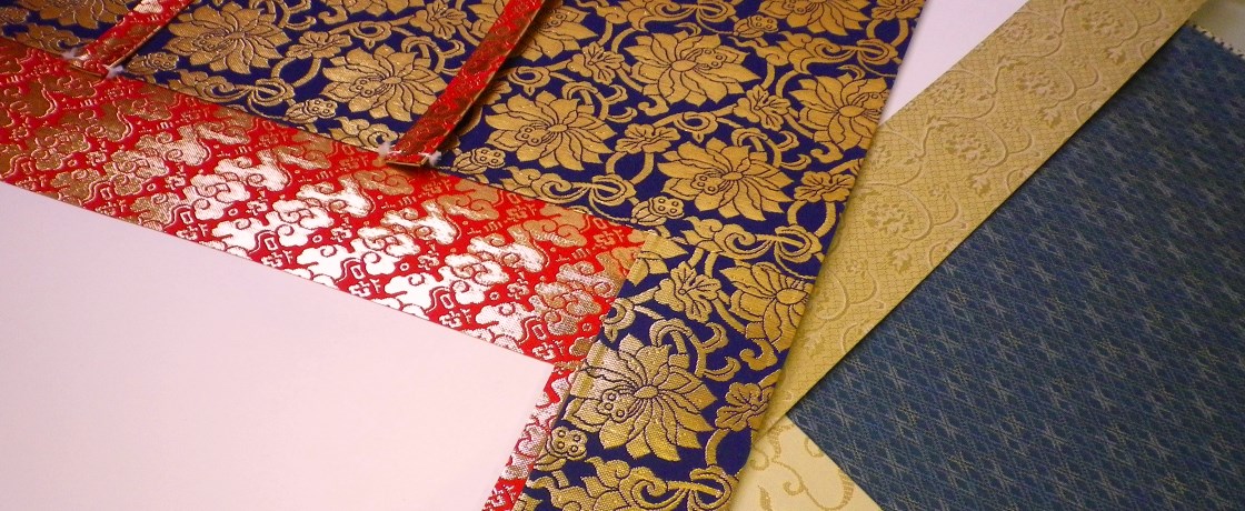 新発売!掛軸に仕立て済みの「中白(白抜き)掛軸」